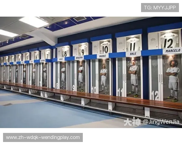 足球风俗培训能否避免球员在更衣室产生文化冲突